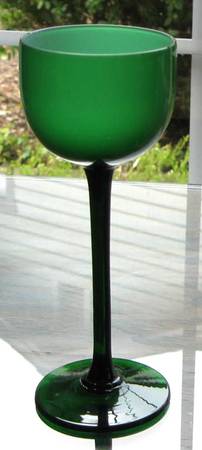 UNK4722 Emerald Green Liquor Cocktail