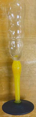 UNK4754 Yellow and Blue Fluted Champagne