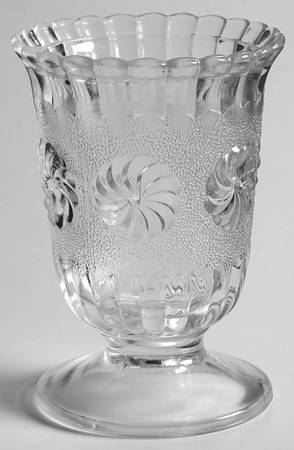 Roman Rosette Clear Footed Open Spooner