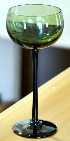 UNK5023 Green Red Wine