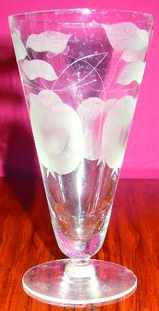 UNK5065 Footed Tumbler
