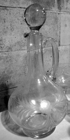 TOY55 Decanter & Stopper