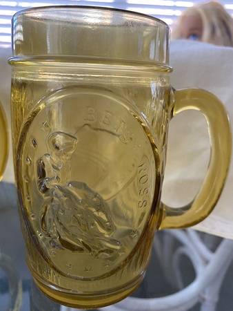 Animals & Figurines (Multicolor) Bicentennial Mug