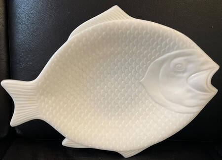 Animals & Figurines (Clear) 14" Fish Platter