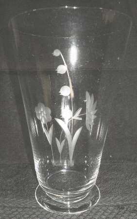 UNK2800 Footed Tumbler