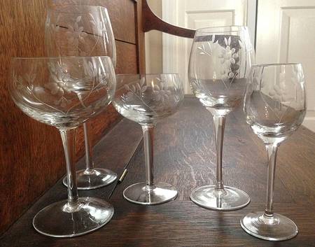 UNK2577 Wine Glass