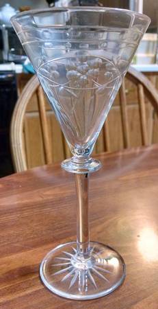 UNK6693 Wine Glass
