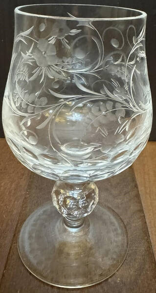 UNK6618 Wine Glass