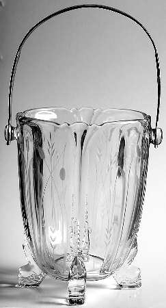 UNK7031 Dolphin Footed Ice Bucket w/Detachable Handle