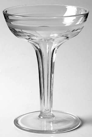 UNK6583 Tall Hollow Stem Champagne