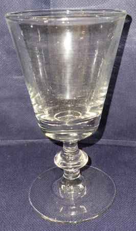 UNK7379 Wine Glass