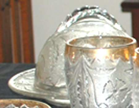 Delaware Clear (Gold Trim) Round Covered Butter