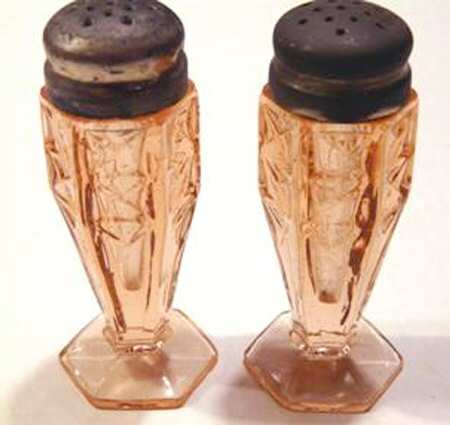 Flo Pink Footed Shaker Set & Metal Lids