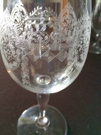UNK8221 Wine Glass