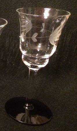 UNK8283 Wine Glass