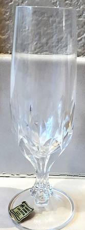 UNK8288 Fluted Champagne