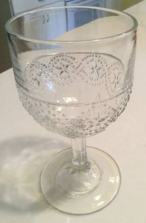 Dewdrop with Star Water Goblet