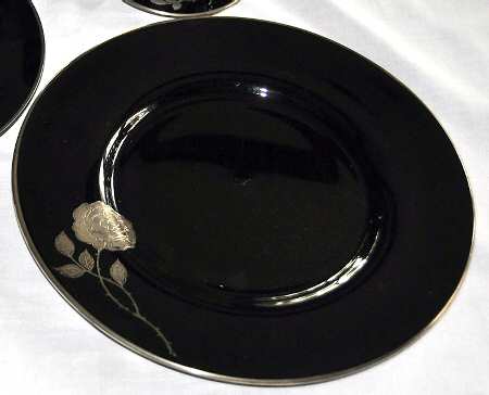 Octavia Rose Black Dinner Plate