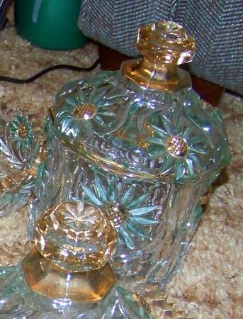 Intaglio Sunflower Sugar Bowl & Lid