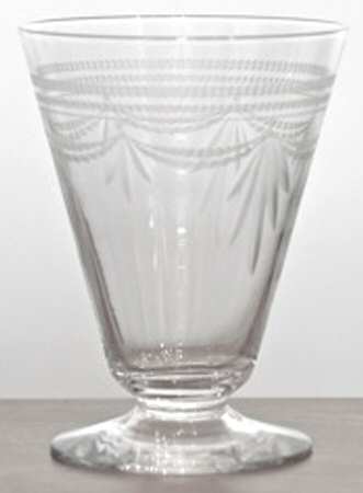 UNK8617 Footed Tumbler