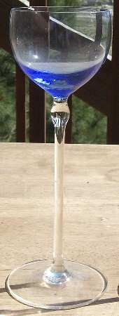 UNK9096 Blue Hock Wine