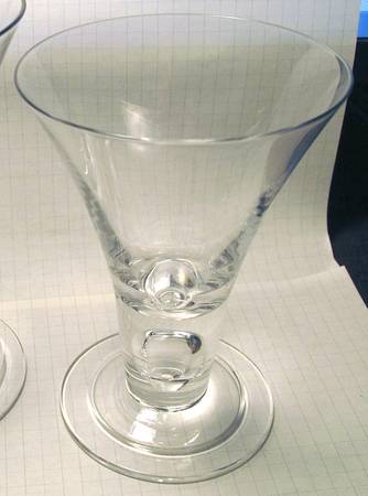UNK8752 Wine Glass