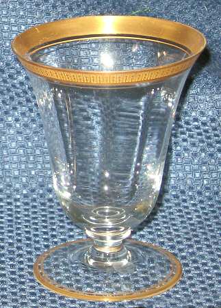 UNK7953 Footed Tumbler