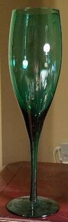 UNK9434 Green Fluted Champagne