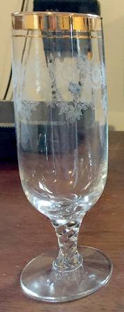 UNK9481 Fluted Champagne
