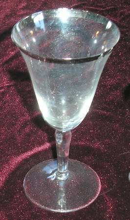 UNK8871 Wine Glass