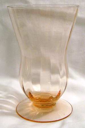 UNK9642 Footed Tumbler
