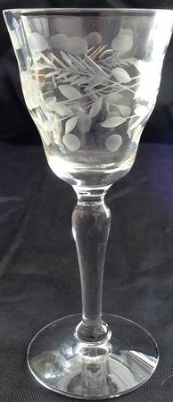 UNK9649 Cordial Glass