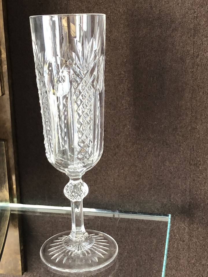 UNK9892 Fluted Champagne