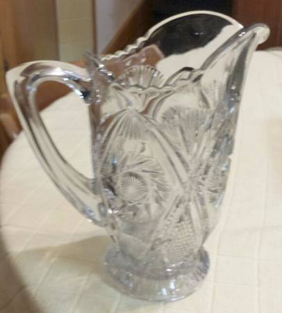 Diamond Whirl Pitcher