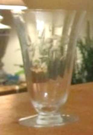 UNK10247 Footed Tumbler