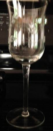 UNK10983 Wine Glass