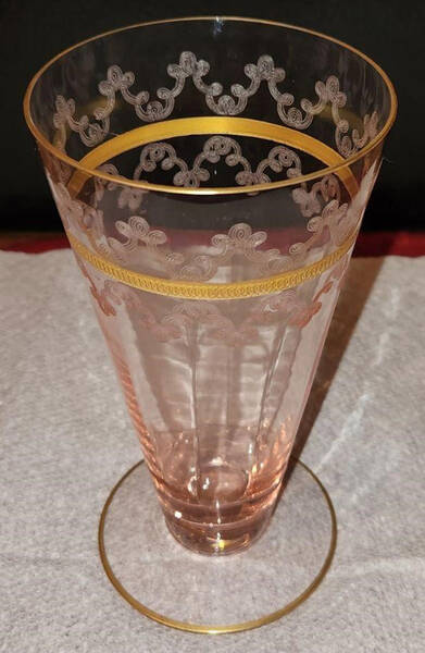 UNK11967 Footed Tumbler