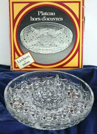 Daisy and Button Clear (France) 7" Round 5 Part Relish