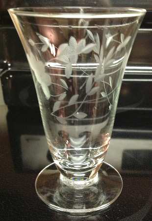 UNK12517 Footed Tumbler