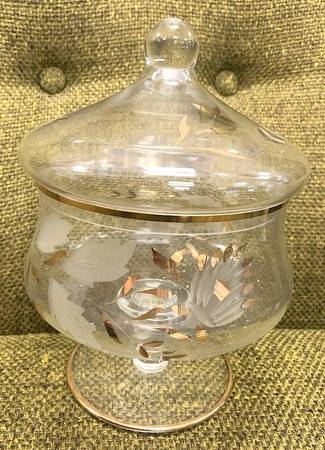 UNK13533 Footed Candy Dish & Lid