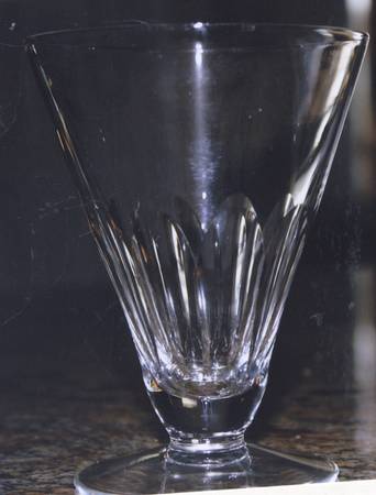 UNK13568 Footed Tumbler