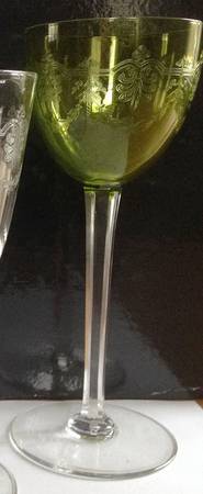 UNK15064 Green Hock Wine
