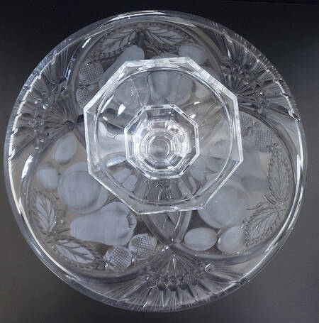 UNK17987 Footed Cake Plate