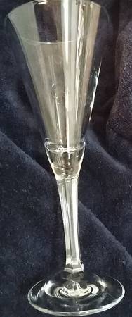 KRC29 Fluted Champagne