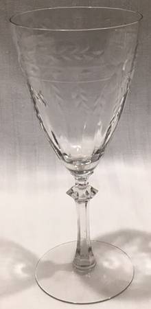 UNK16229 Wine Glass
