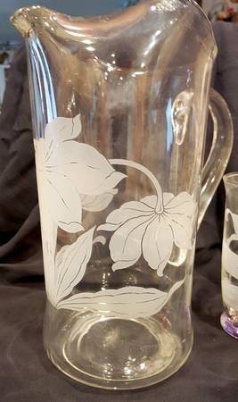 UNK17109 Pitcher