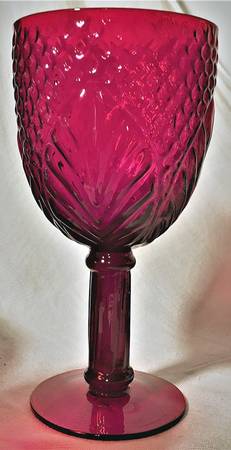 UNK15987 Red Water Goblet