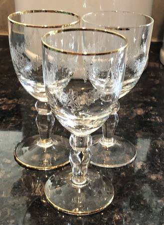 UNK19900 Wine Glass