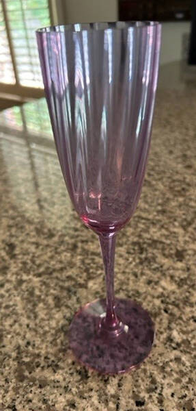 UNG10 Fluted Champagne