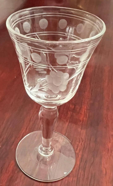 UNK20028 Wine Glass